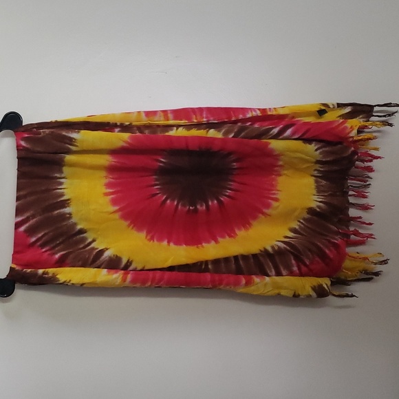 Womens Tie-Dye Scarf - Picture 4 of 4